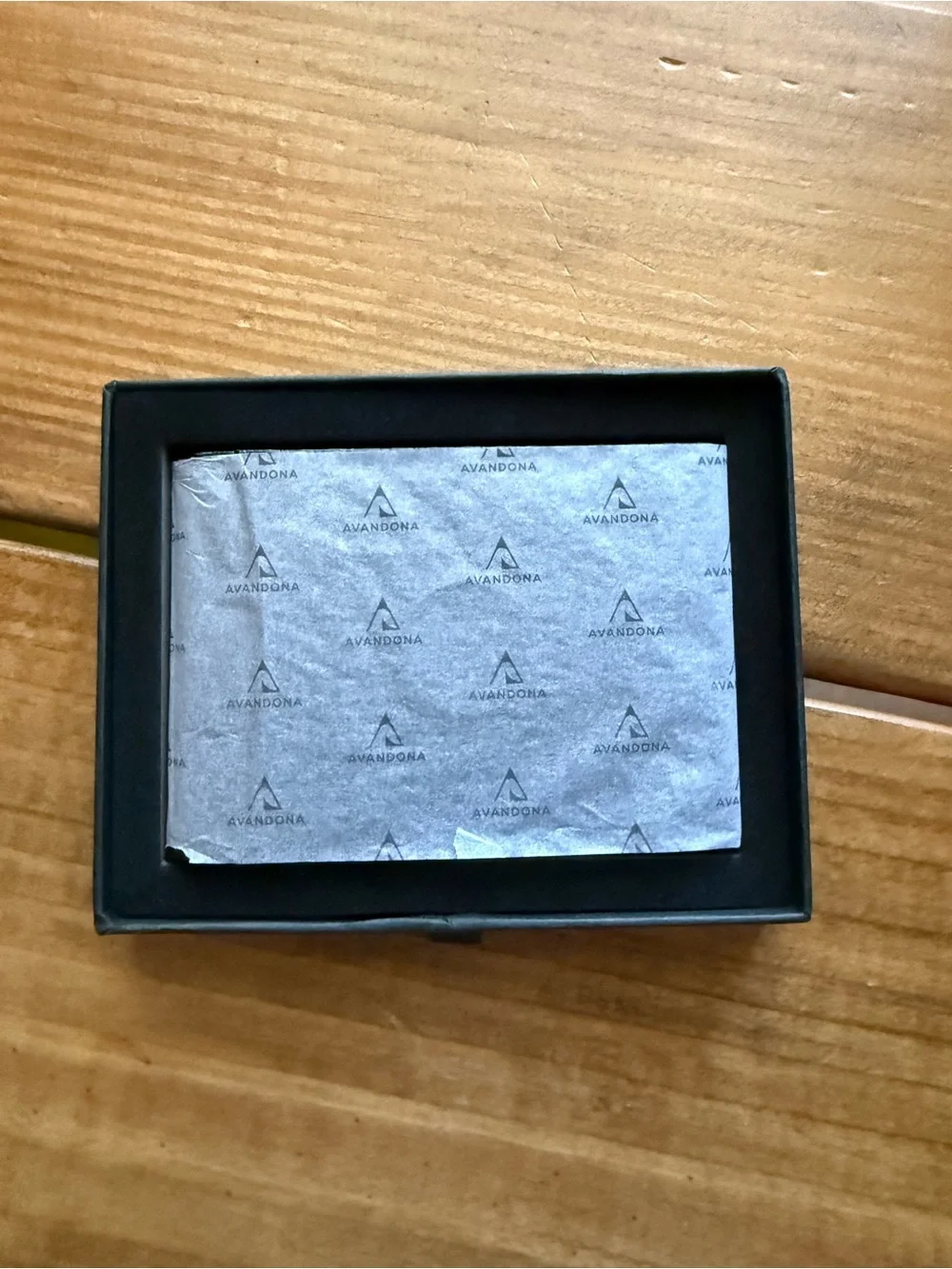 Avandona Carbon-Finish Black Card & Key Holder Wallet